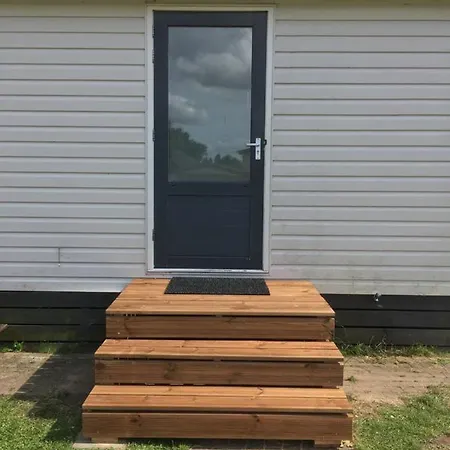 Ruime Chalet Midden In De Natuur In Lith Exterior photo